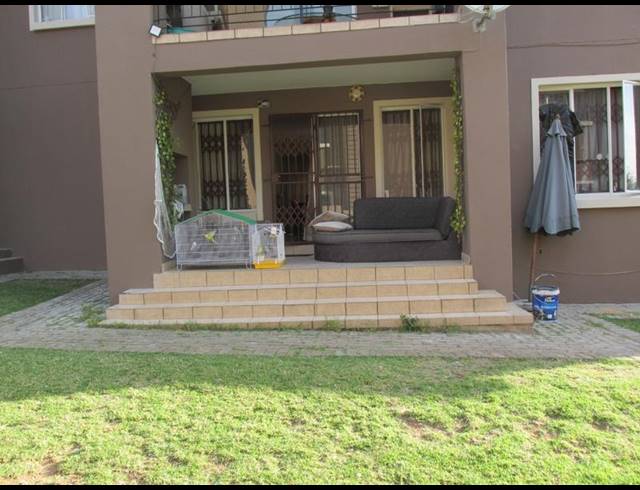 3 BEDROOM TOWNHOUSE FOR SALE IN VORNA VALLEY